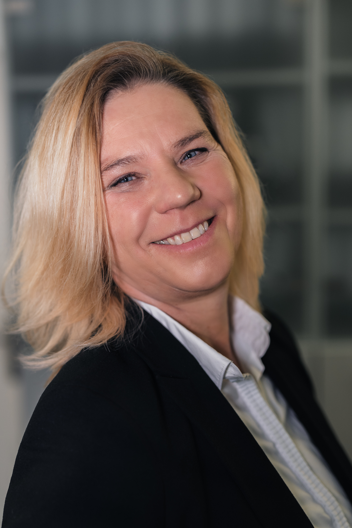 Elke Schubert Banken Stellen Immer Neue Sicherheitsh rden Auf 